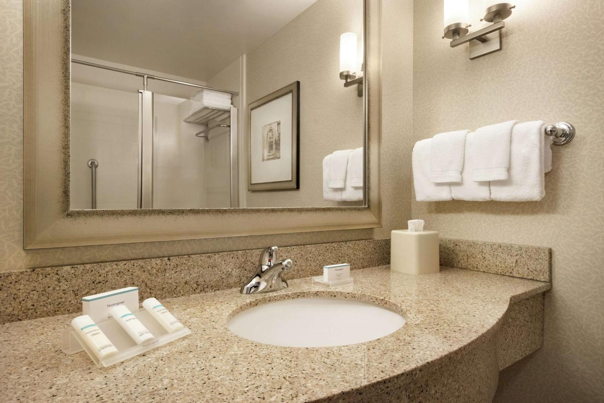 Hilton Garden Inn Minneapolis Downtown Εξωτερικό φωτογραφία