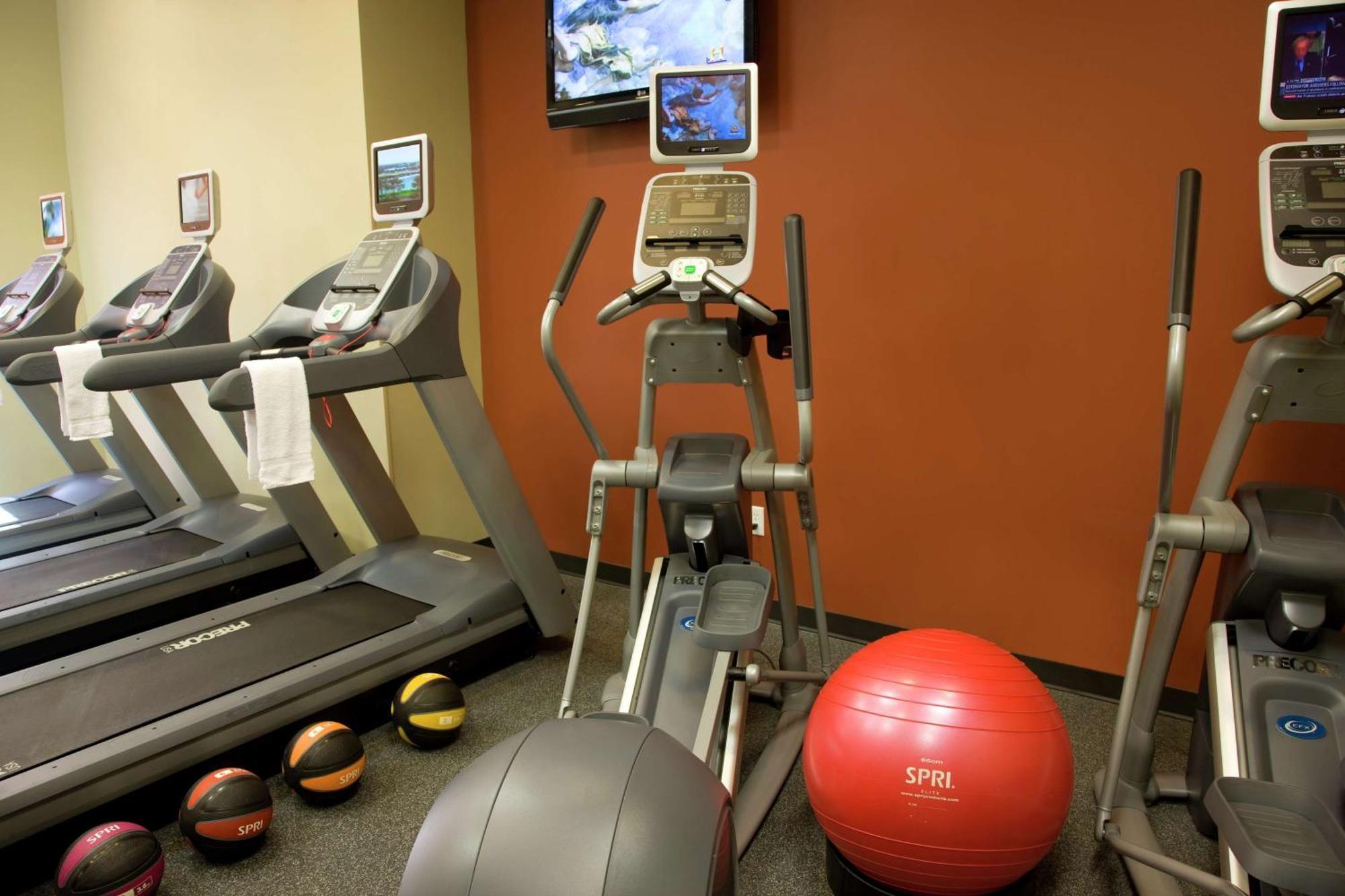 Hilton Garden Inn Minneapolis Downtown Εξωτερικό φωτογραφία