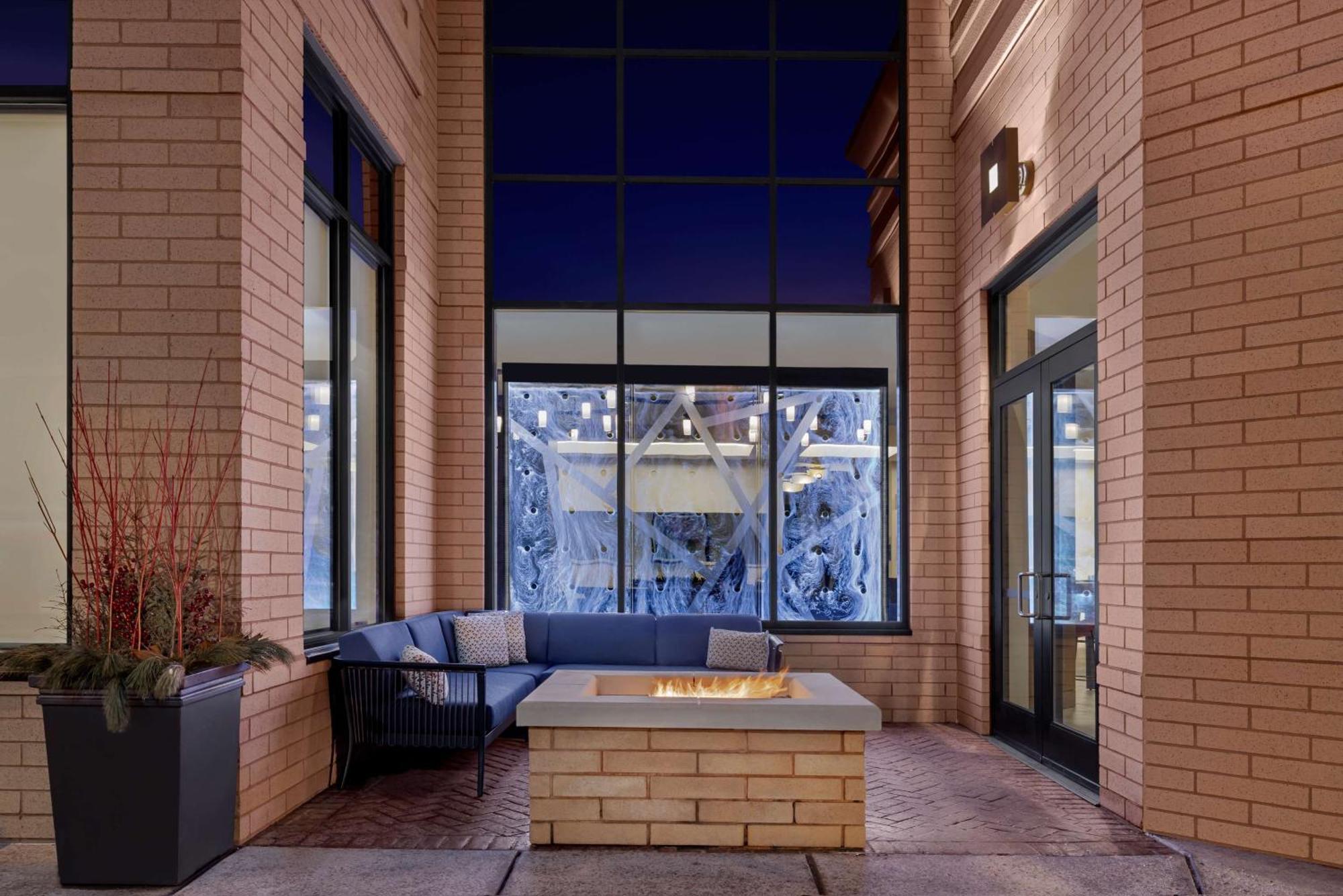 Hilton Garden Inn Minneapolis Downtown Εξωτερικό φωτογραφία